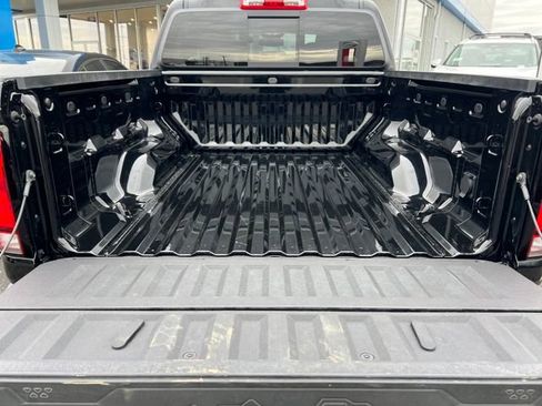 New 2025 Chevrolet Colorado LT w/ LT Convenience Package image 13