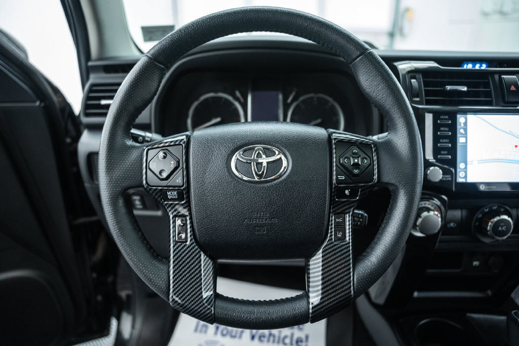 Used 2021 Toyota 4Runner Venture w/ Moonroof Package AWD/4WD image 32