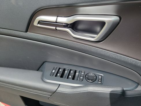 New 2026 Kia Sportage EX image 19