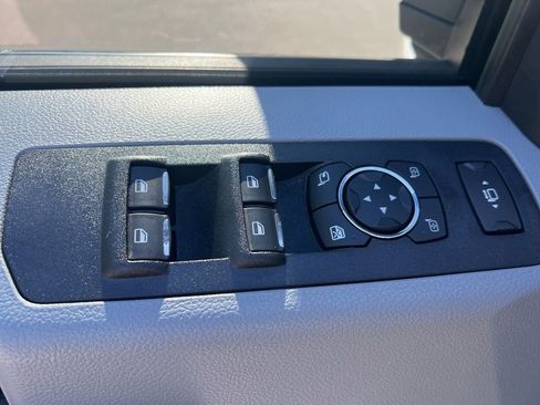 Used 2022 Ford F450 Limited w/ FX4 Off-Road Package image 69