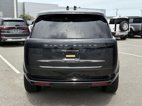 New 2026 Land Rover Range Rover Long Wheelbase SE AWD/4WD image 4