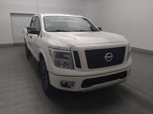 Used 2018 Nissan Titan PRO-4X image 13