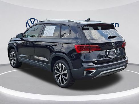 Used 2024 Volkswagen Taos SE FWD image 4