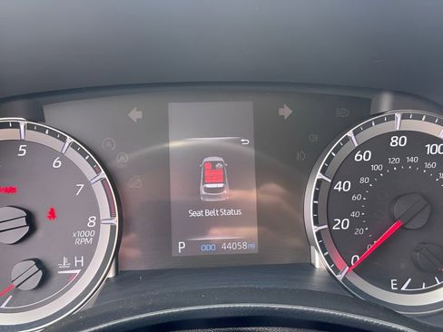 Used 2021 Toyota Highlander LE AWD/4WD image 20