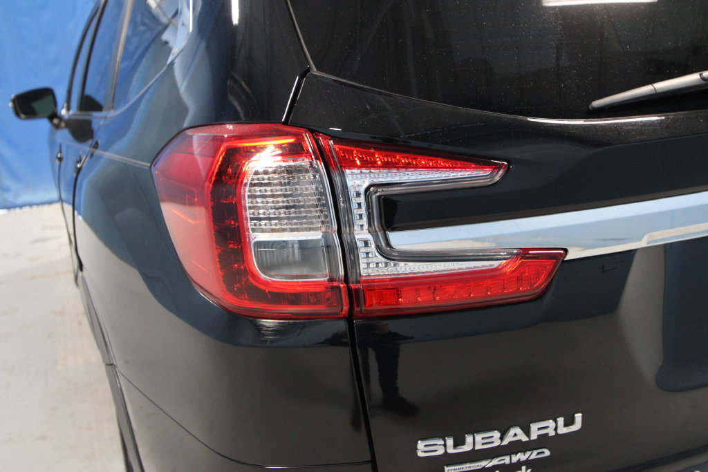 Used 2023 Subaru Ascent Limited AWD/4WD image 37