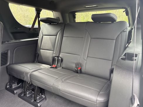 New 2026 Chevrolet Suburban LT w/ Comfort Package image 25