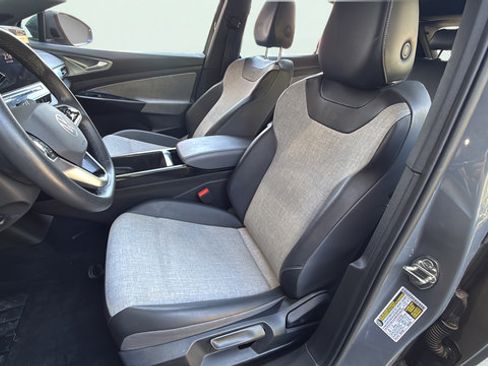 Used 2023 Volkswagen ID.4 2WD image 13