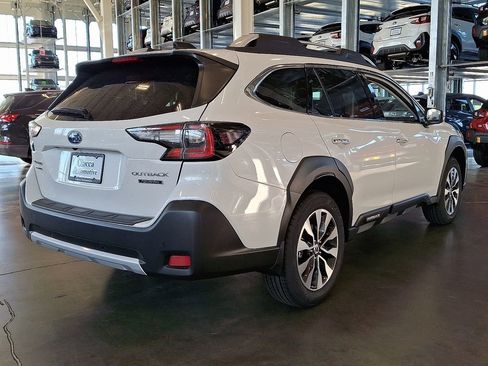 New 2025 Subaru Outback Touring image 7