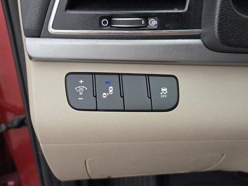 Used 2018 Hyundai Elantra Value Edition FWD image 29