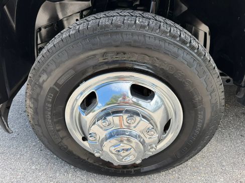 Used 2022 RAM 3500 Tradesman w/ Chrome Appearance Group AWD/4WD image 43
