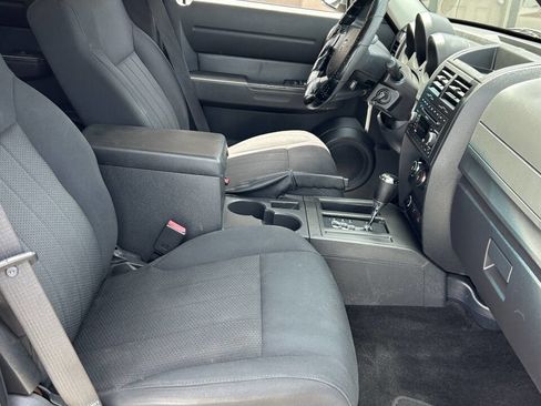 Used 2011 Dodge Nitro Heat RWD image 14