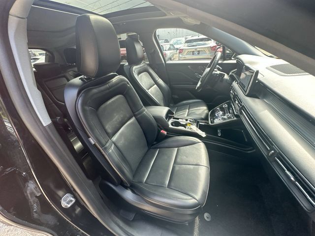 Used 2022 Lincoln Corsair AWD w/ Premium Package image 32
