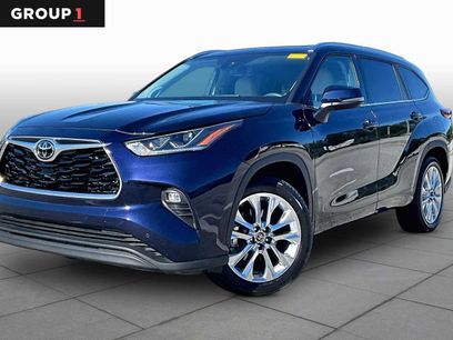 Used 2023 Toyota Highlander Limited