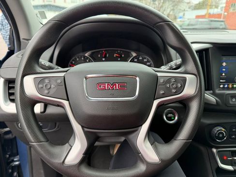 Used 2024 GMC Terrain SLE image 15