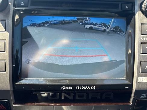 Used 2018 Toyota Tundra SR5 w/ SR5 Upgrade Package AWD/4WD image 23
