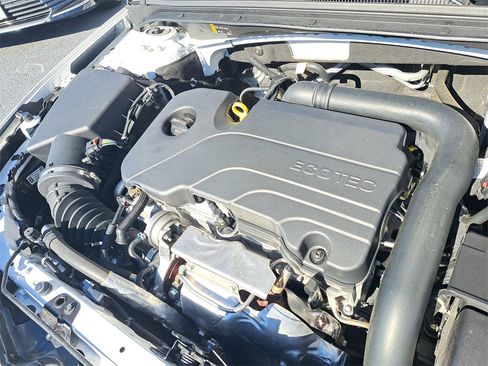 Used 2024 Chevrolet Malibu LT image 15