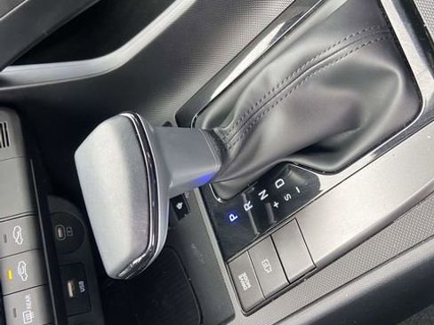 Certified 2025 Hyundai Elantra Sport image 21