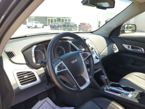 Used 2017 GMC Terrain SLT w/ Open Road Package FWD image 8