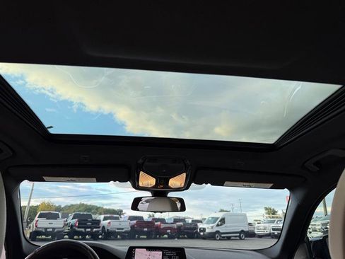 Used 2019 BMW 540i xDrive w/ M Sport Package image 25