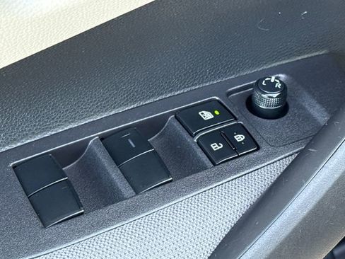 Used 2024 Toyota Corolla LE image 20