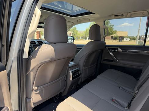 Used 2021 Lexus GX 460 Premium w/ Premium Package AWD/4WD image 13