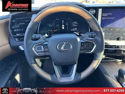 Used 2025 Lexus RX 350h image 18