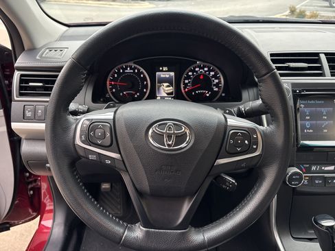 Used 2015 Toyota Camry XSE image 18