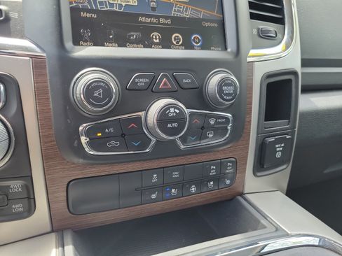 Used 2016 RAM 1500 Laramie w/ Convenience Group AWD/4WD image 32