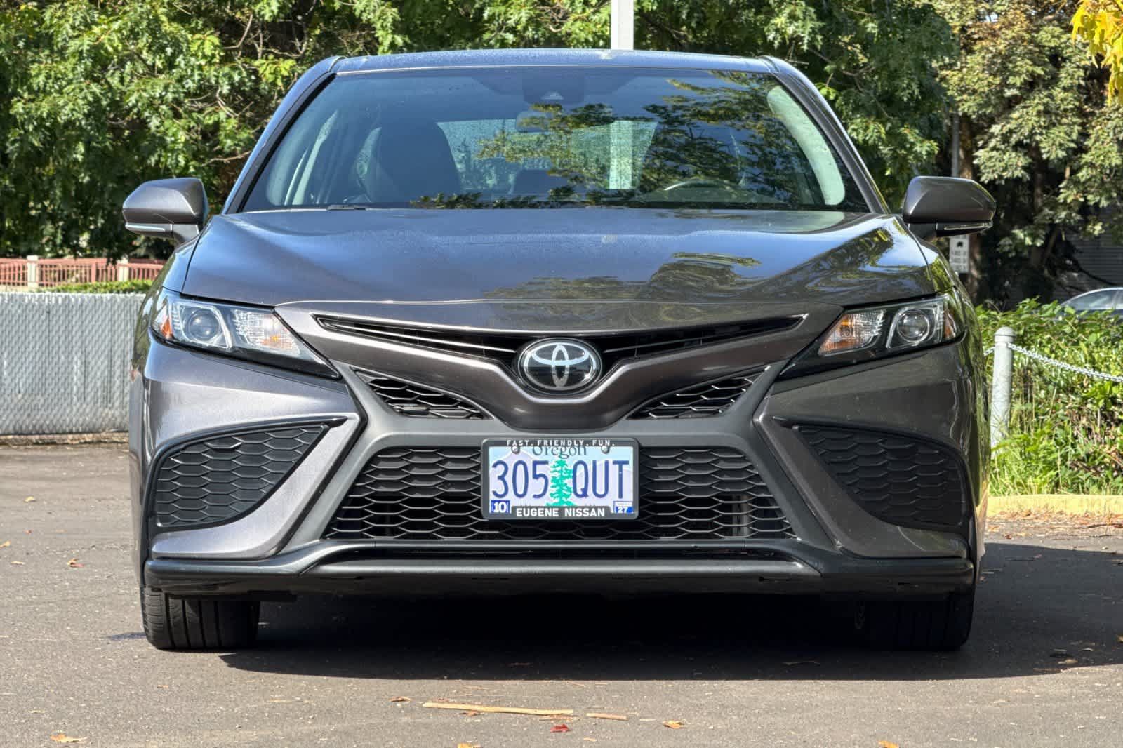 Used 2023 Toyota Camry SE FWD image 10