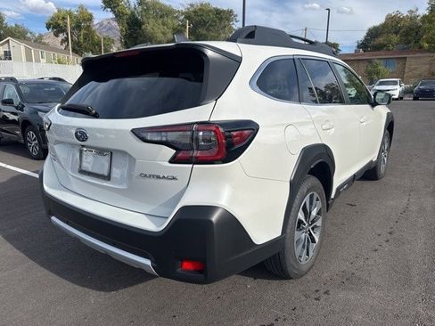 Used 2024 Subaru Outback Limited image 3