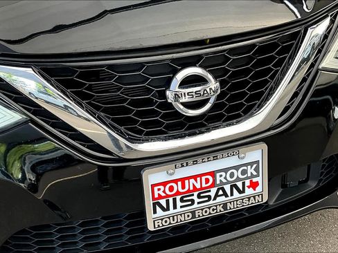 Certified 2019 Nissan Sentra SV image 29