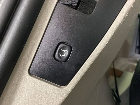 Used 2020 Dodge Grand Caravan SXT w/ Driver Convenience Group FWD image 37