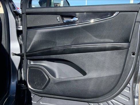 Used 2022 Lincoln Nautilus Reserve image 22