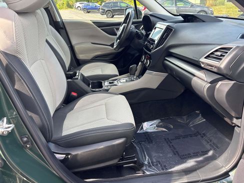 Used 2022 Subaru Forester Premium image 15