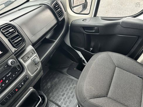 Used 2022 RAM ProMaster 2500 w/ Convenience Group image 33