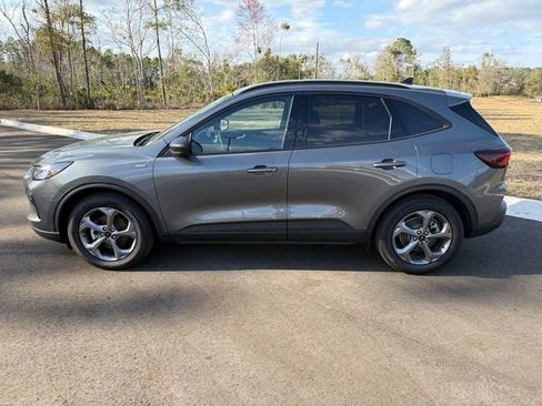 Used 2025 Ford Escape ST-Line image 2