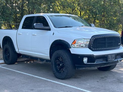 Used 2017 RAM 1500 Big Horn AWD/4WD image 2