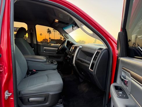 Used 2017 RAM 1500 Classic SLT image 25