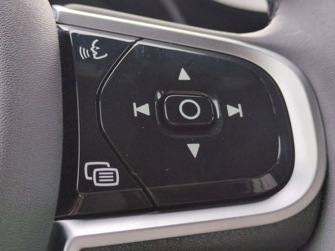 New 2026 Volvo XC90 B6 Plus w/ Protection Package Premier image 25