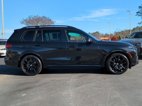 Certified 2023 BMW X7 xDrive40i w/ Executive Package image 10