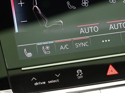 Used 2023 Audi e-tron Premium Plus w/ Premium Plus Package image 20