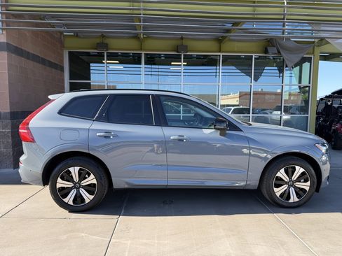 Used 2024 Volvo XC60 T8 Plus w/ Climate Package image 8