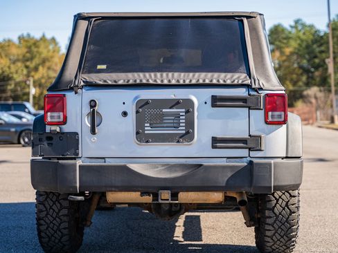 Used 2013 Jeep Wrangler Unlimited Sport w/ Connectivity Group image 6