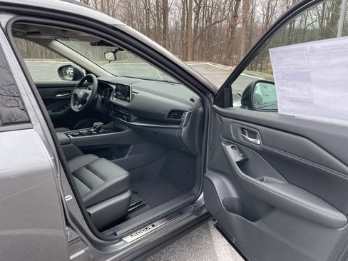 New 2026 Nissan Rogue SV image 27