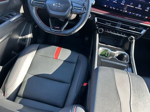 Used 2024 Chevrolet Traverse RS image 14