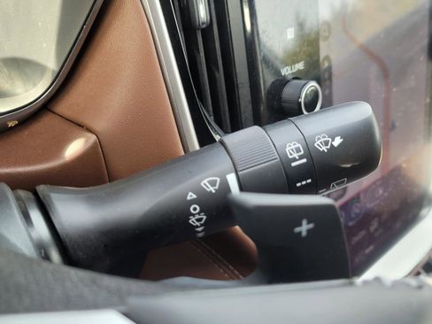 Certified 2022 Subaru Outback Touring image 32