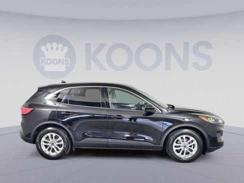 Used 2020 Ford Escape SE image 8