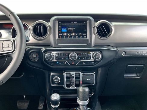 Used 2023 Jeep Wrangler Unlimited w/ Cold Weather Group AWD/4WD image 18