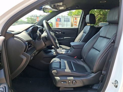 Used 2023 Chevrolet Traverse RS AWD/4WD image 16
