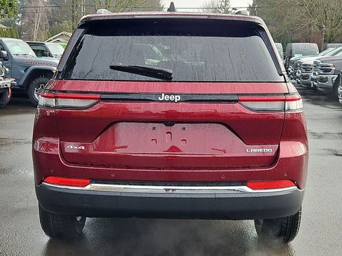 New 2026 Jeep Grand Cherokee Laredo image 6